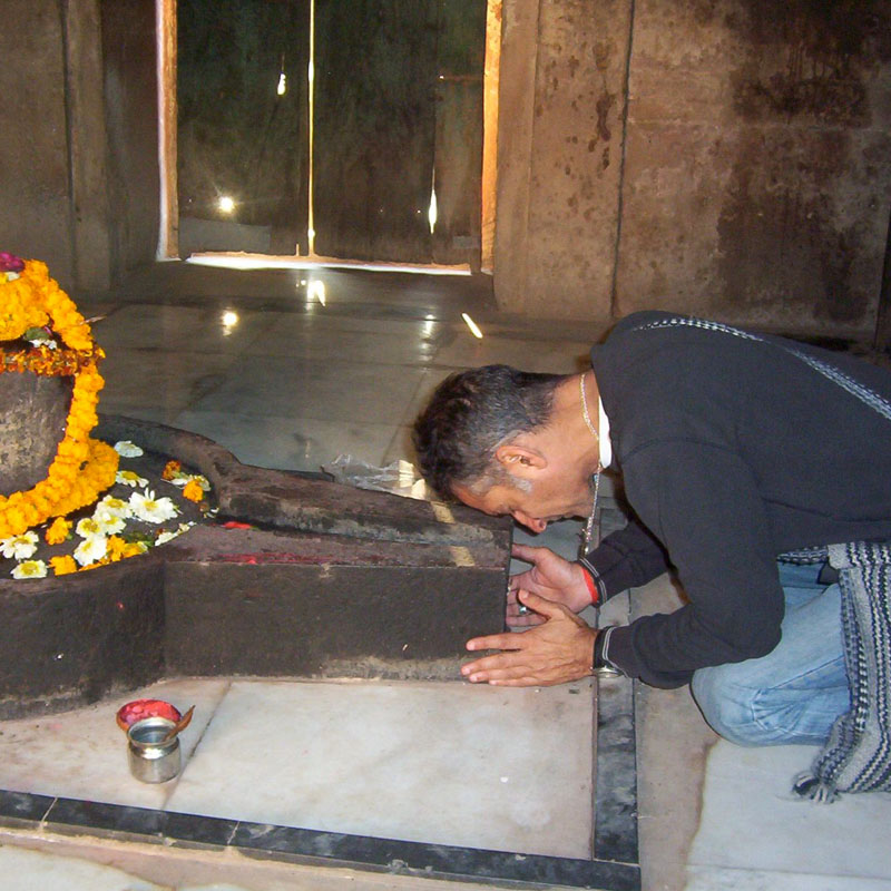 Arun Deva prayer yoga
